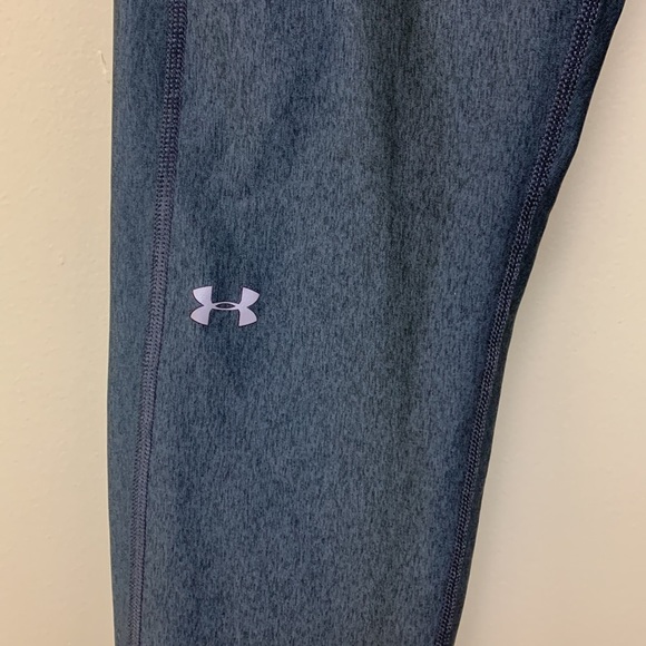 Under Armour Women’s heat gear legging - Picture 2 of 4